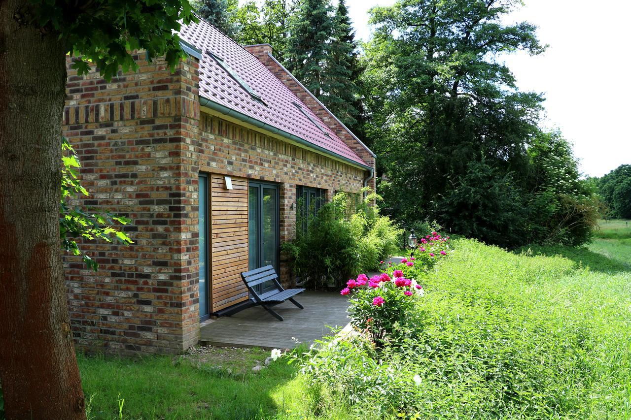 Mara Hotel Wendisch Evern Exterior photo